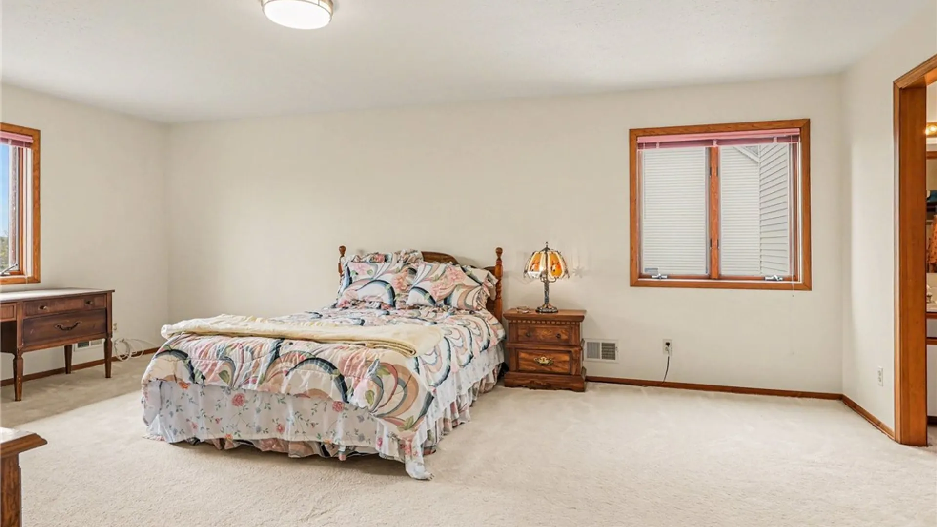 Property at 19 Royal Birkdale Court, Perinton, NY 14526 15