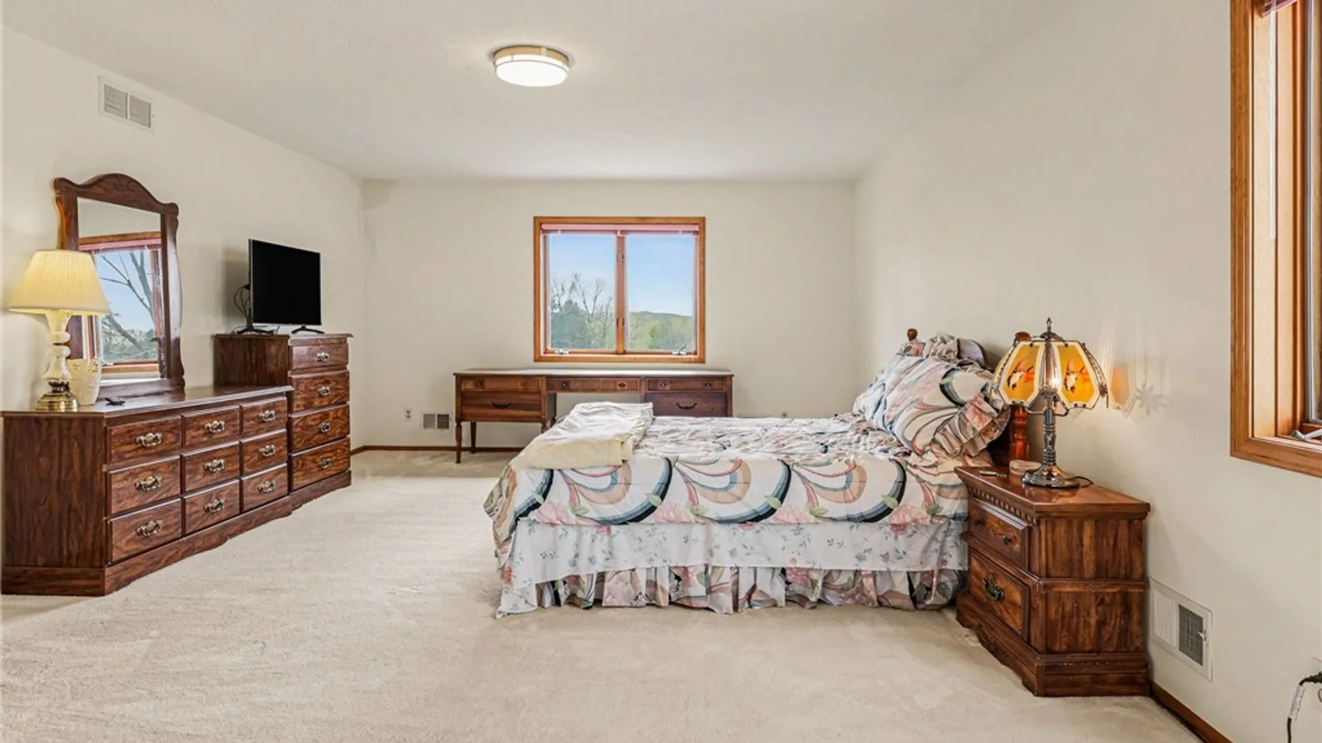 Property at 19 Royal Birkdale Court, Perinton, NY 14526 16