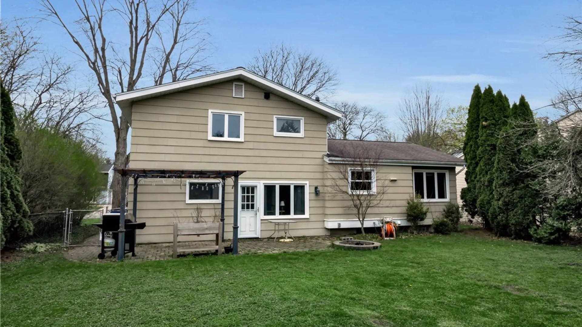 Property at 12 Joanie Lane, Amherst, NY 14228 27