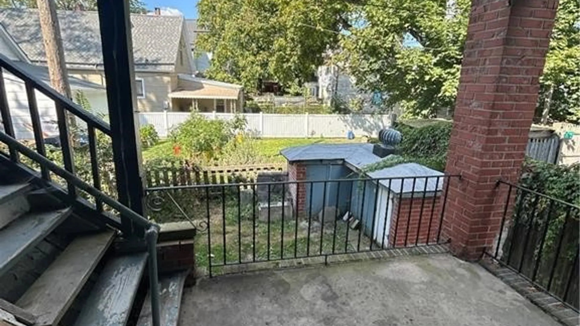 Property at 352 Auburn Avenue, Buffalo, NY 14213 40