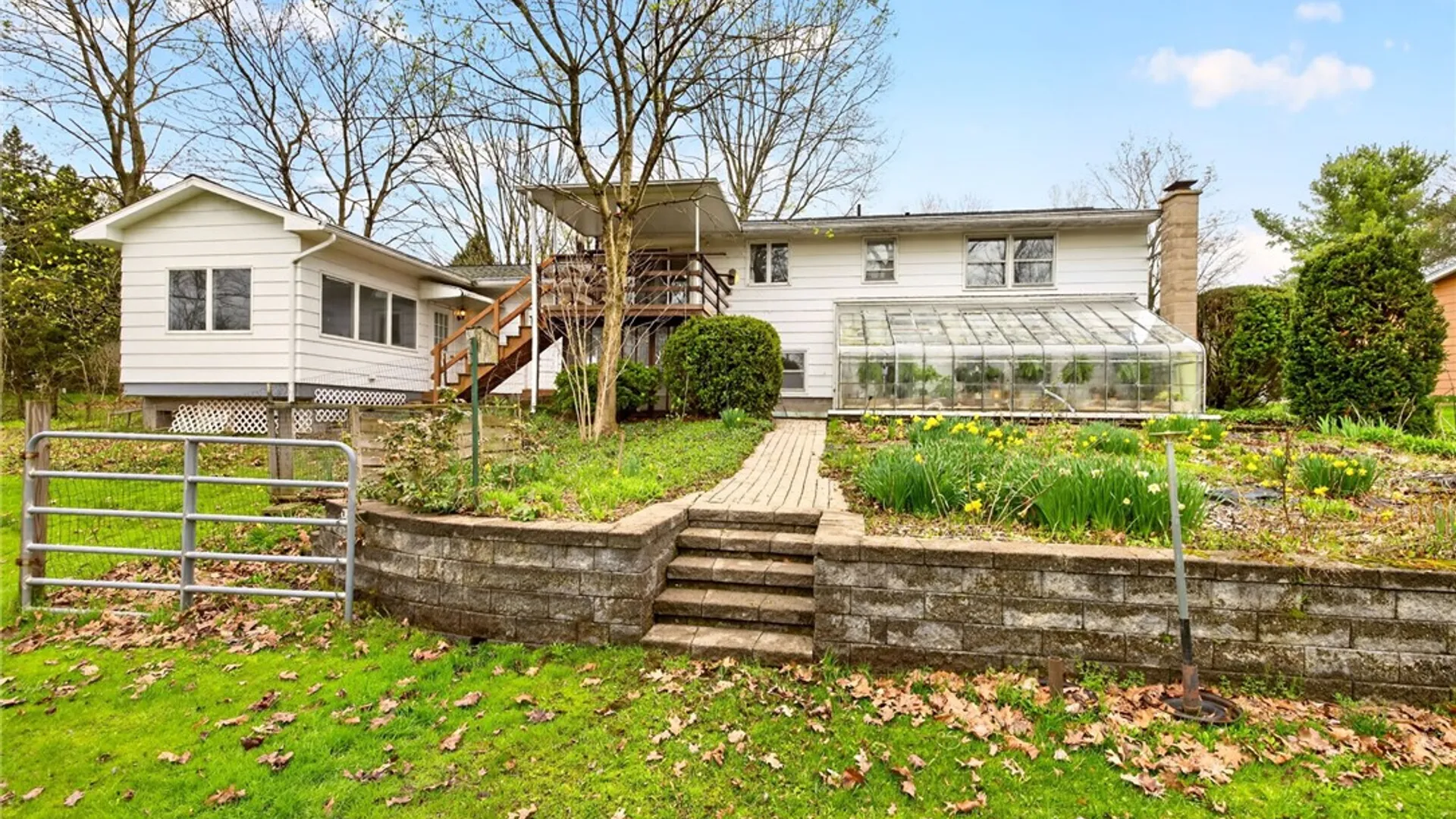 Property at 994 Jordan Drive, Macedon, NY 14522 6