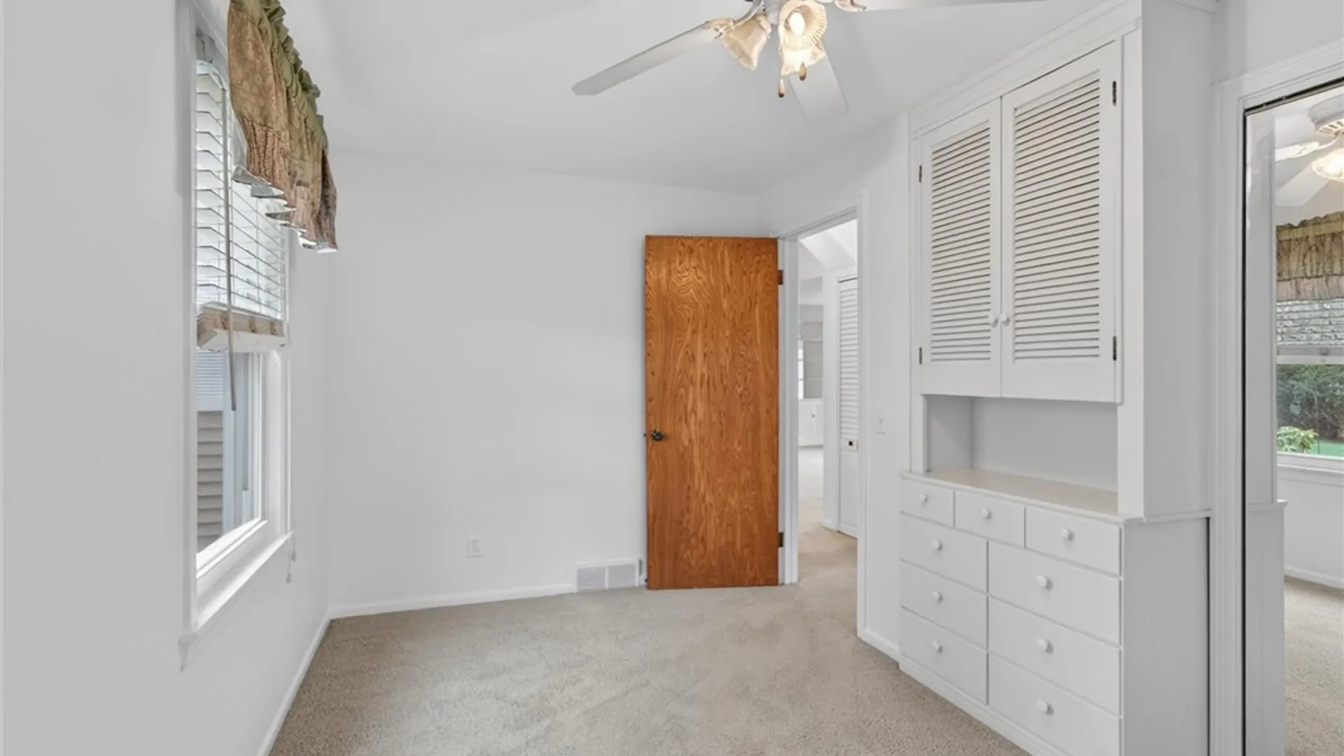 Property at 258 Oakdale Drive, Webster, NY 14580 16