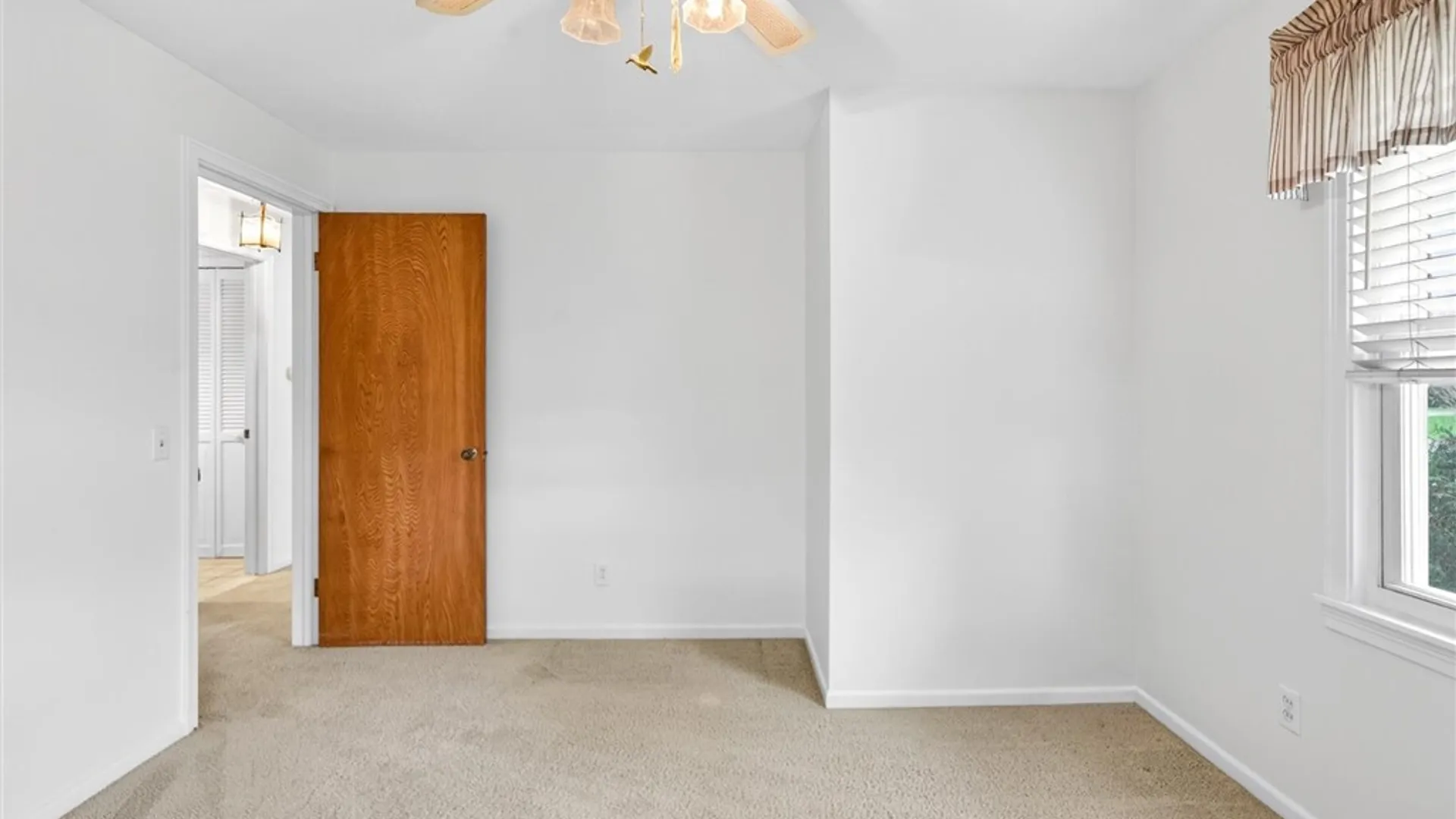 Property at 258 Oakdale Drive, Webster, NY 14580 18