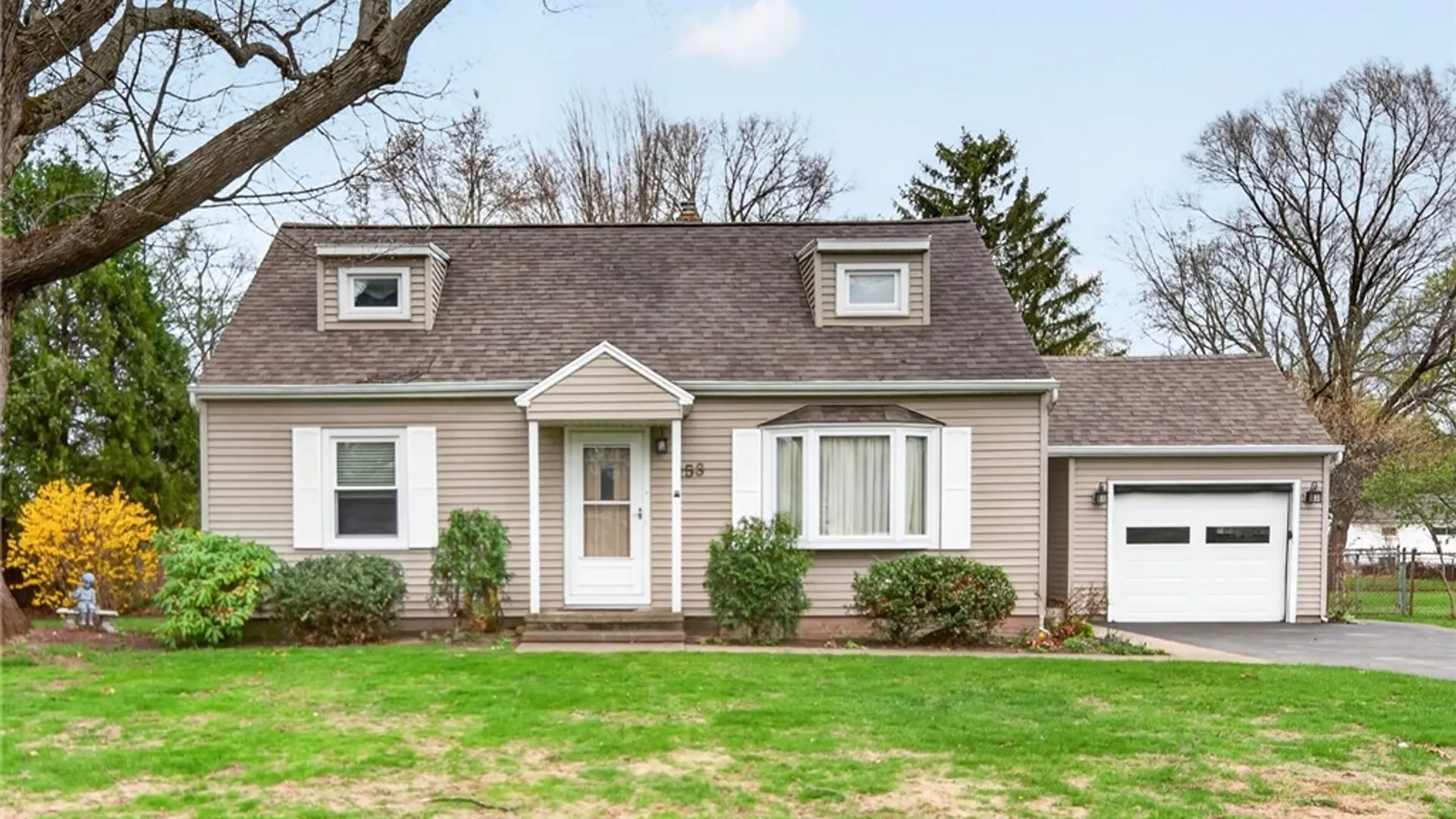 Property at 258 Oakdale Drive, Webster, NY 14580 2