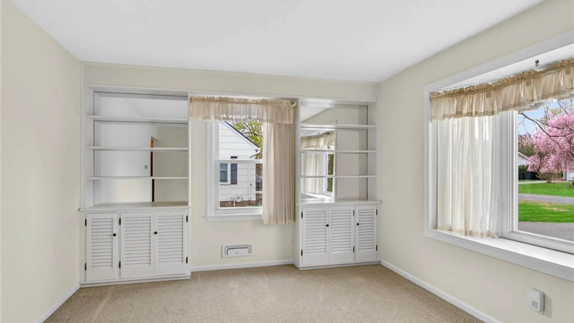 Property at 258 Oakdale Drive, Webster, NY 14580 6