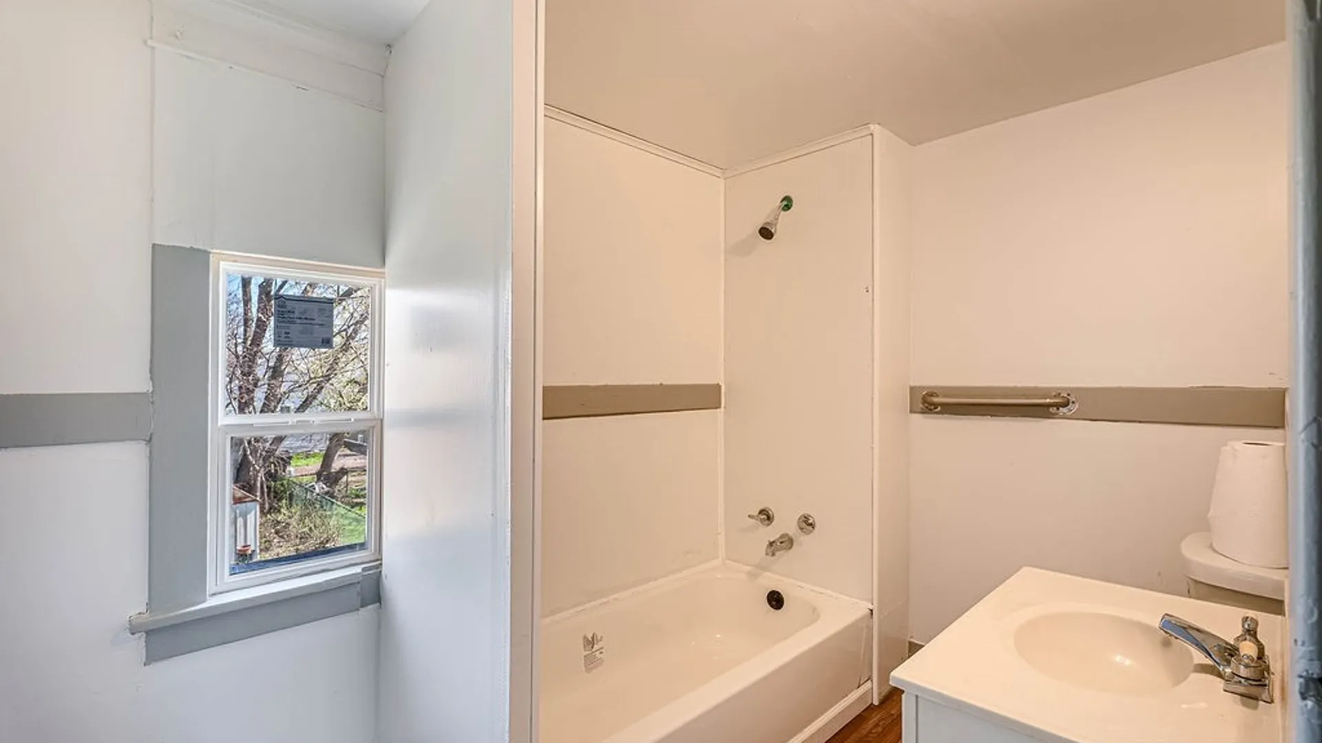 Property at 75 Henrietta Avenue, Buffalo, NY 14207 16