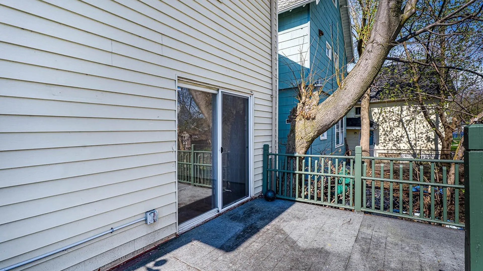 Property at 75 Henrietta Avenue, Buffalo, NY 14207 22