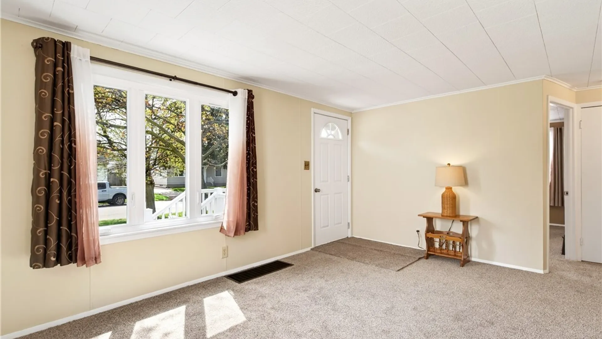 Property at 100 Beale Avenue, Cheektowaga, NY 14225 12