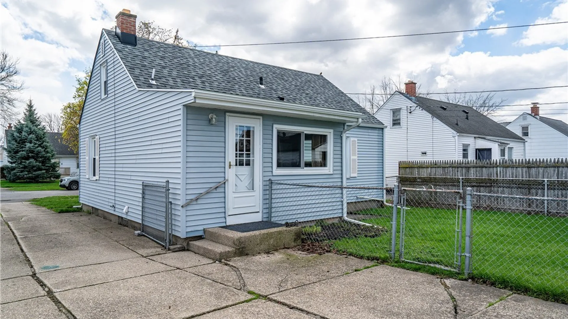 Property at 100 Beale Avenue, Cheektowaga, NY 14225 3