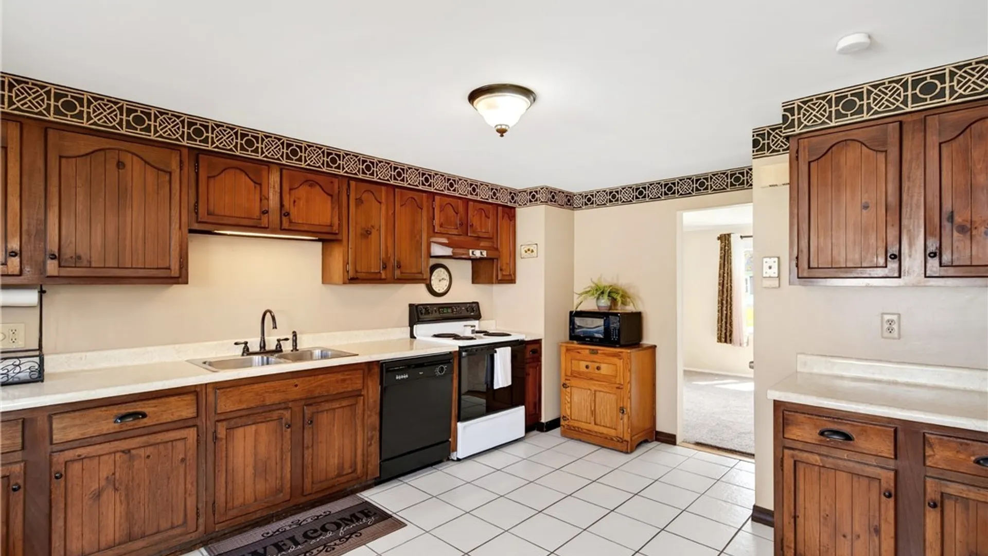 Property at 100 Beale Avenue, Cheektowaga, NY 14225 7