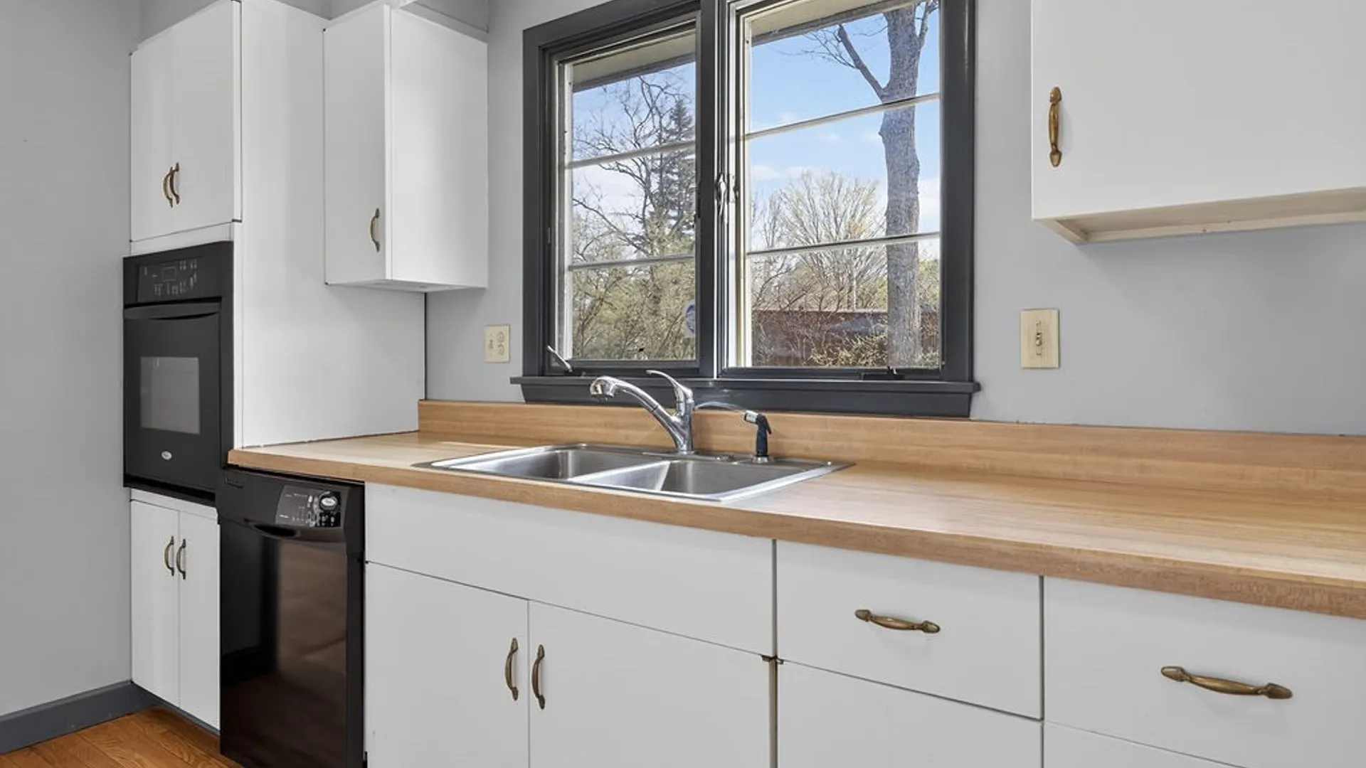 Property at 166 Terrace Way, Camillus, NY 13031 19