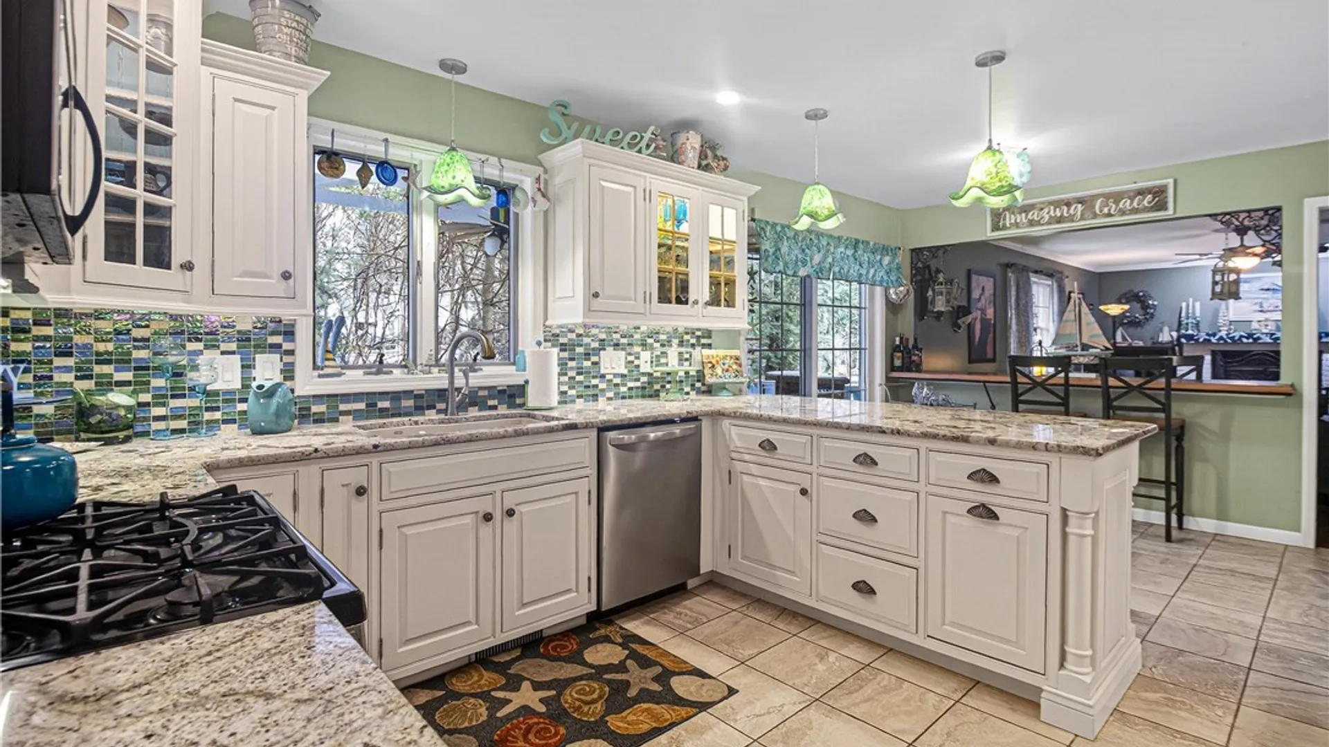 Property at 10 Morgan Lane, New Hartford, NY 13413 12