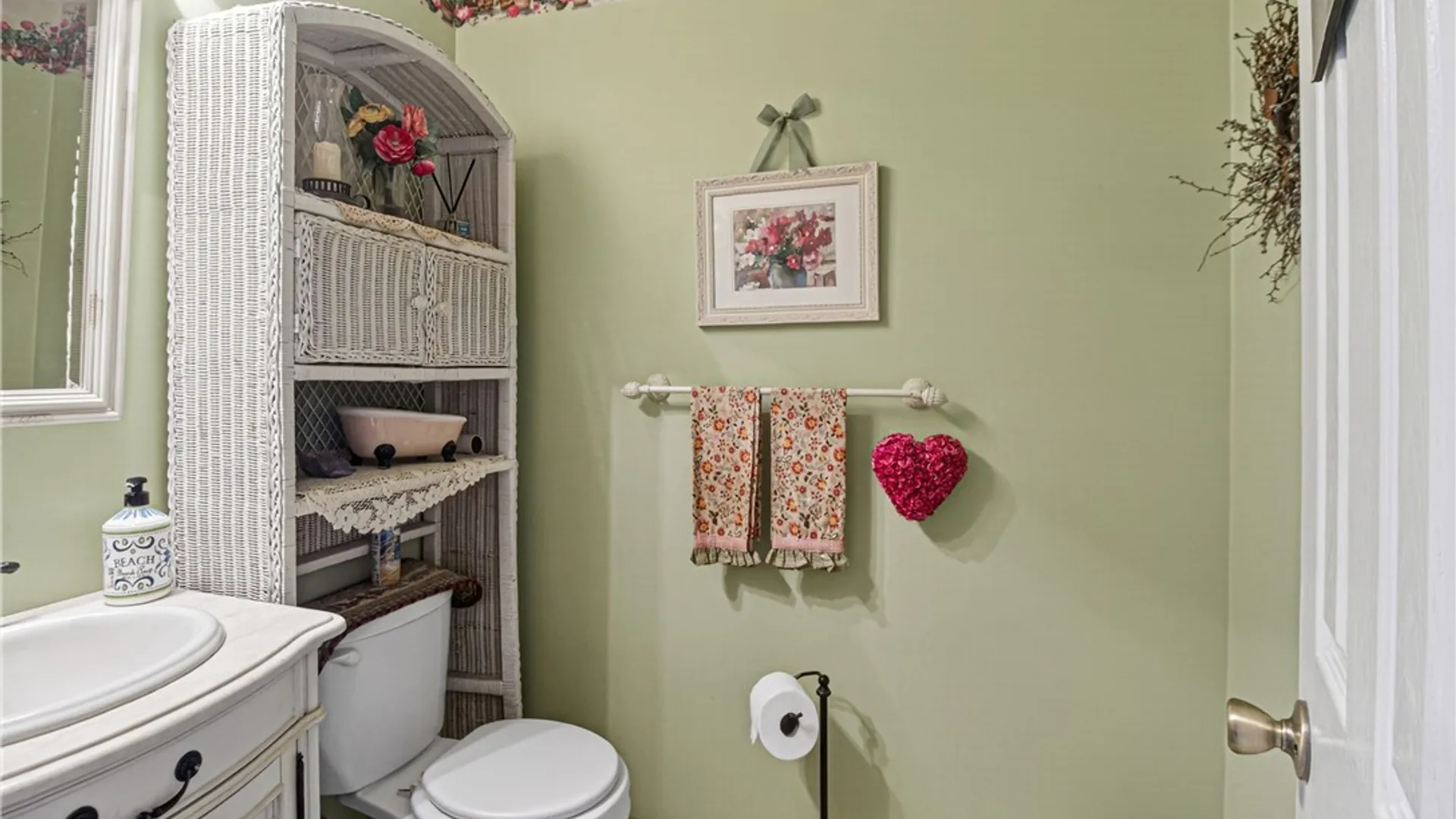 Property at 10 Morgan Lane, New Hartford, NY 13413 26