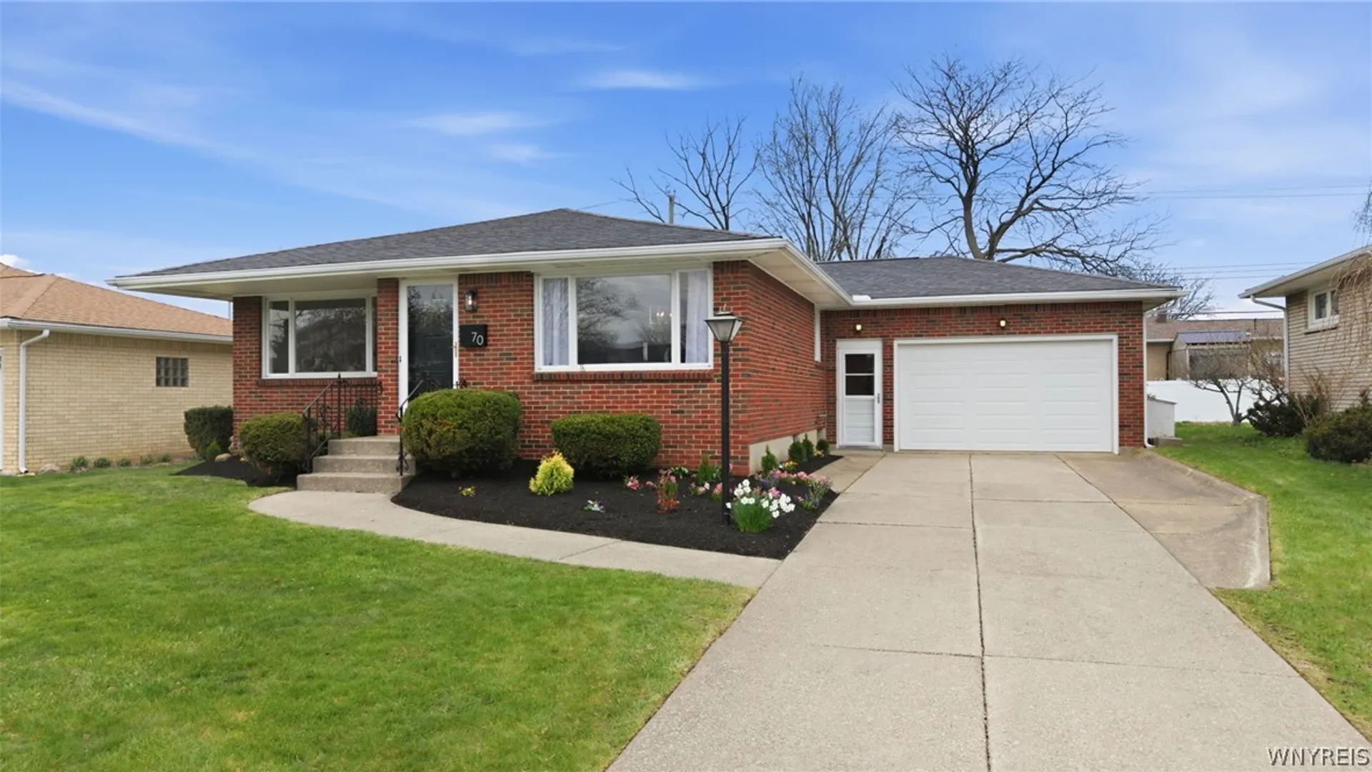 Property at 70 McKenzie Court, Cheektowaga, NY 14227 3