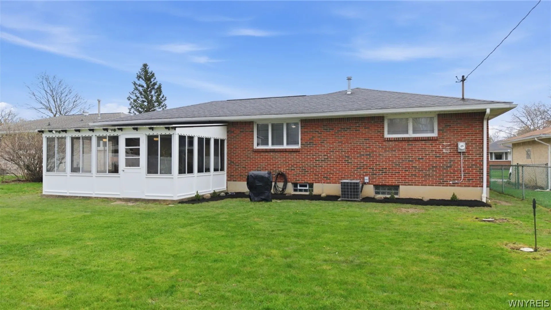 Property at 70 McKenzie Court, Cheektowaga, NY 14227 43