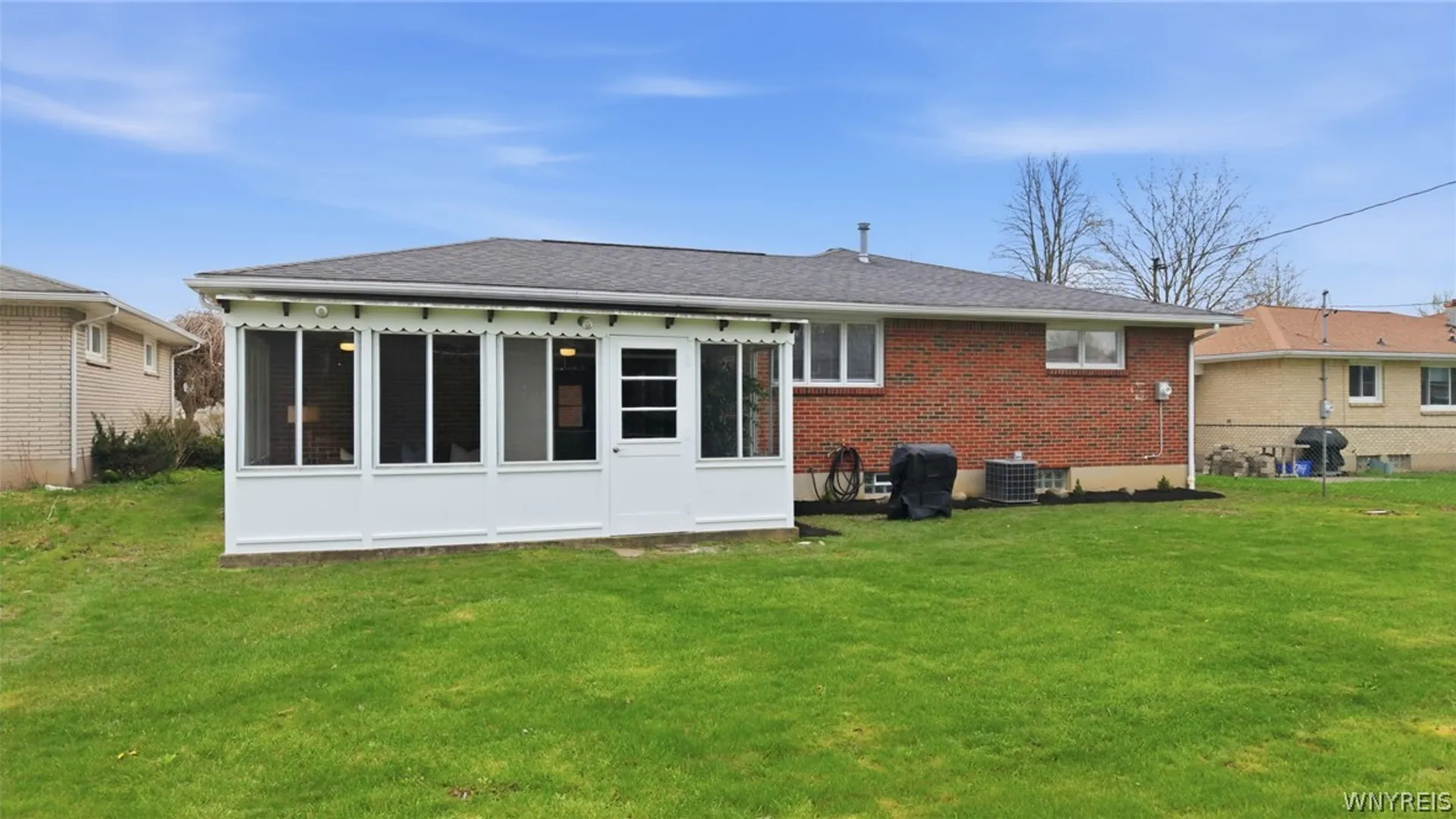 Property at 70 McKenzie Court, Cheektowaga, NY 14227 44