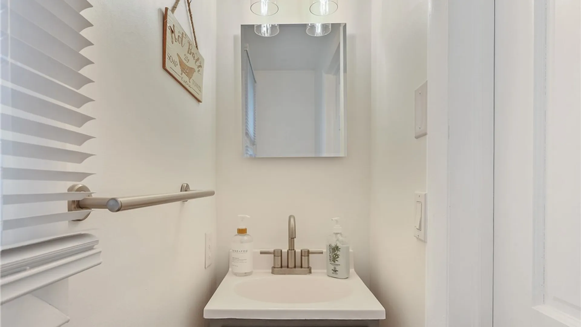 Property at 5092 Hackberry Lane, Clay, NY 13041 17