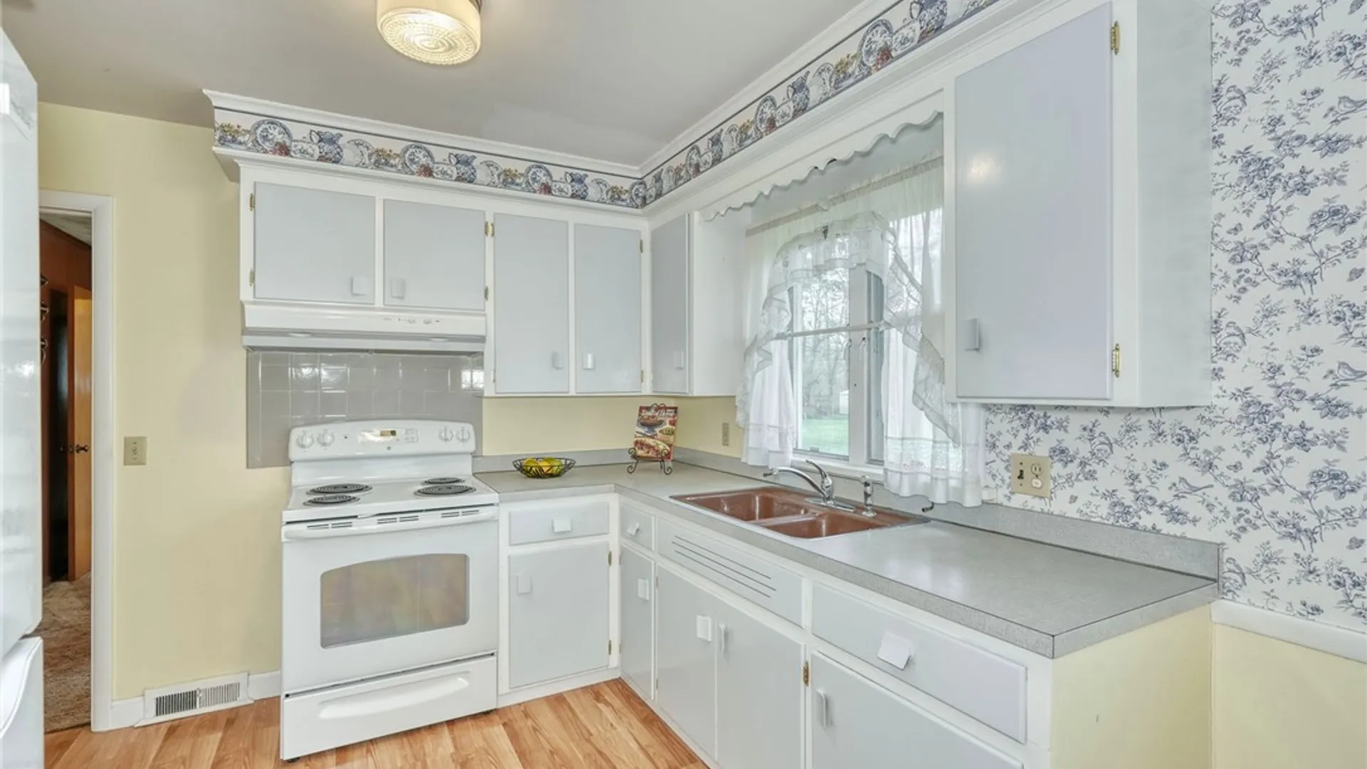 Property at 995 Gravel Road, Webster, NY 14580 17