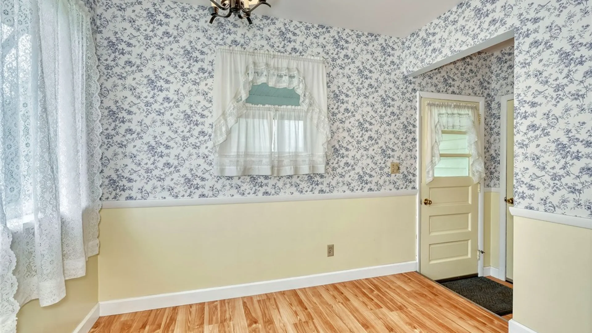 Property at 995 Gravel Road, Webster, NY 14580 18