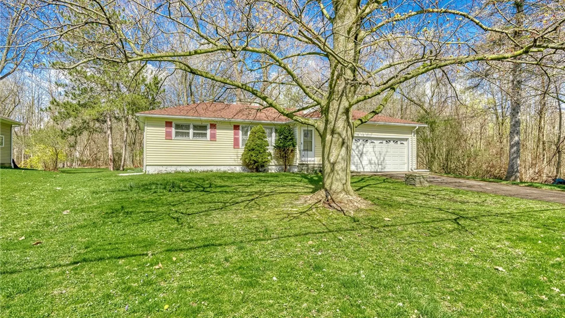 Property at 995 Gravel Road, Webster, NY 14580 2