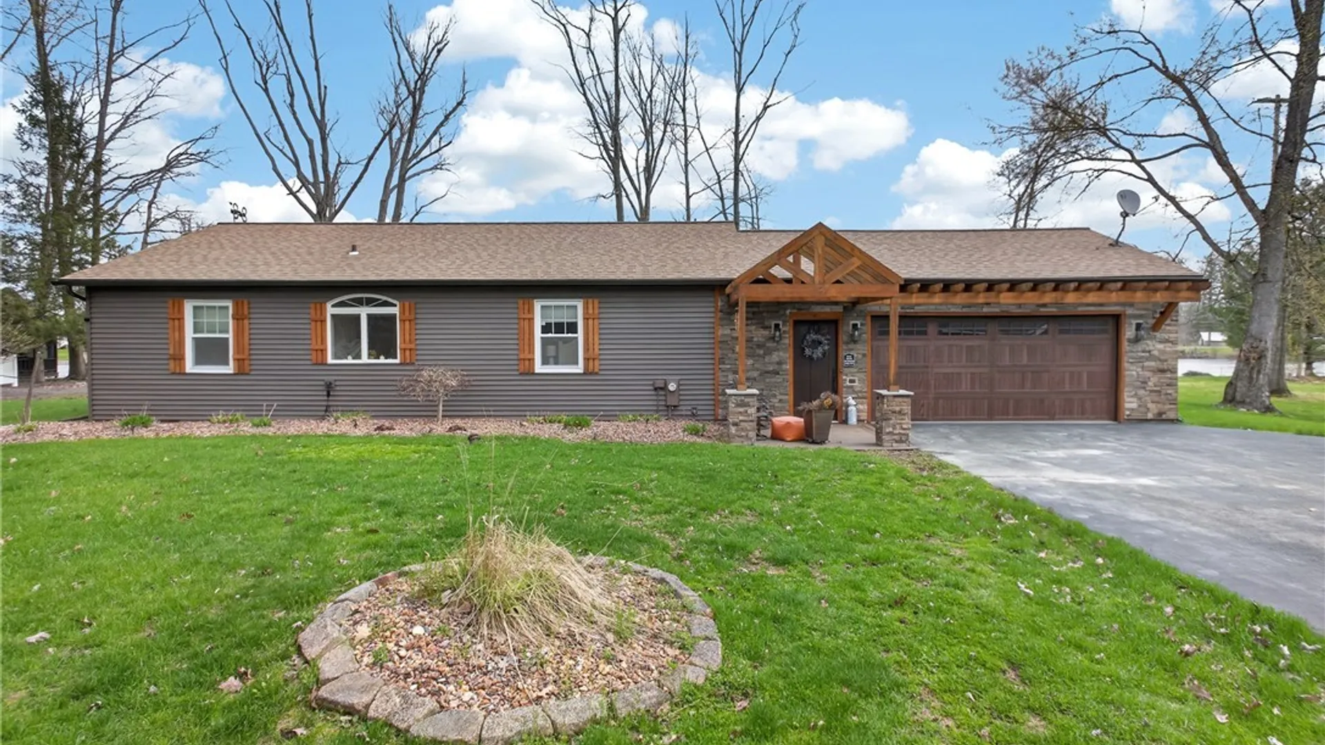 Property at 131 Aldrich Lane, Schroeppel, NY 13132 44