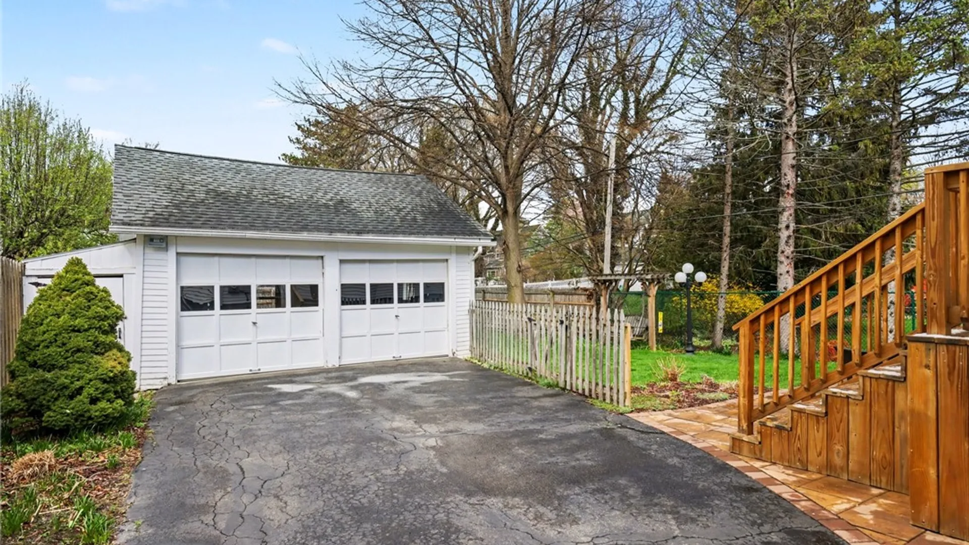 Property at 47 Hollywood Crescent, Irondequoit, NY 14617 34