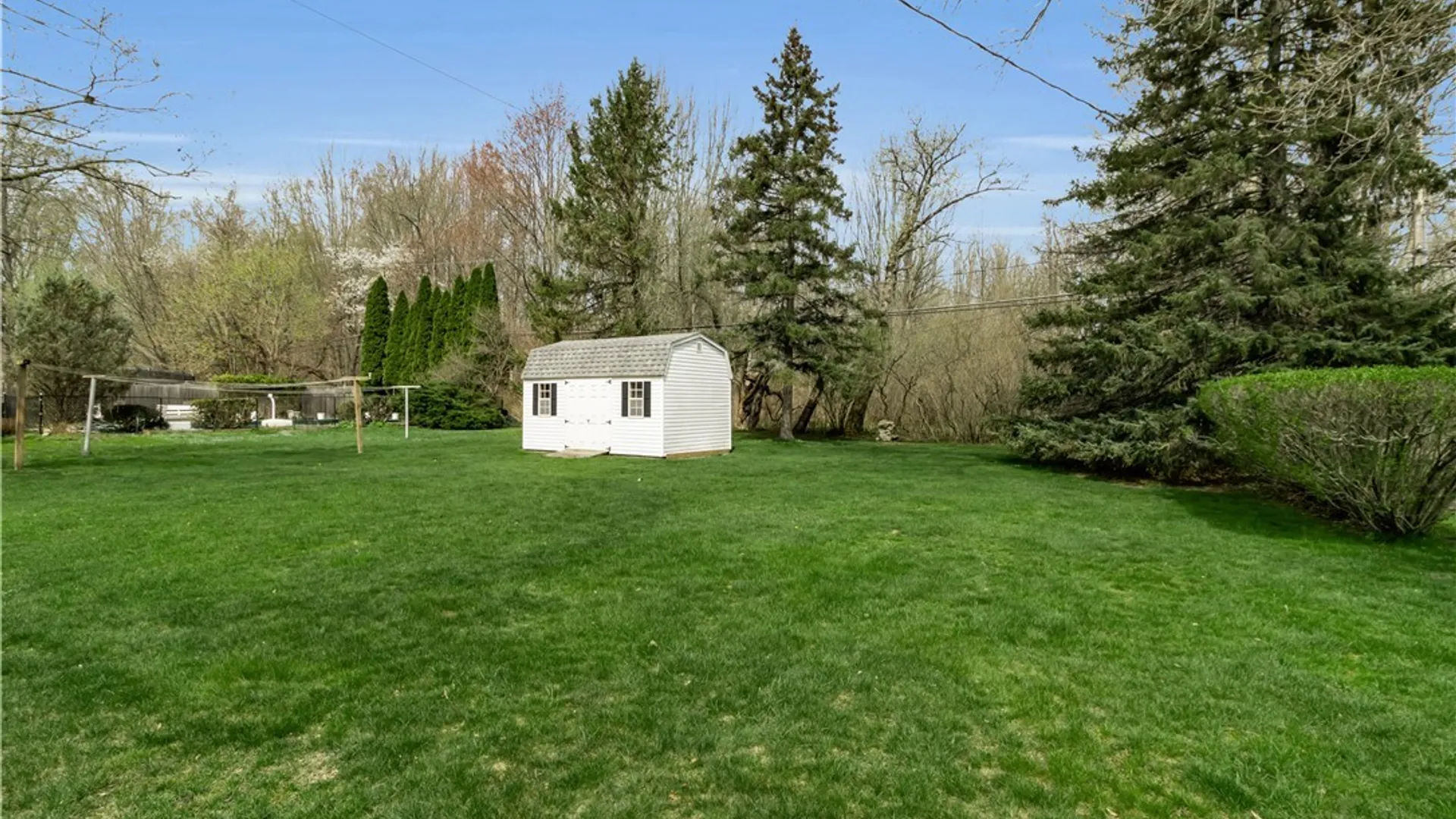 Property at 72 October Lane, Amherst, NY 14228 3