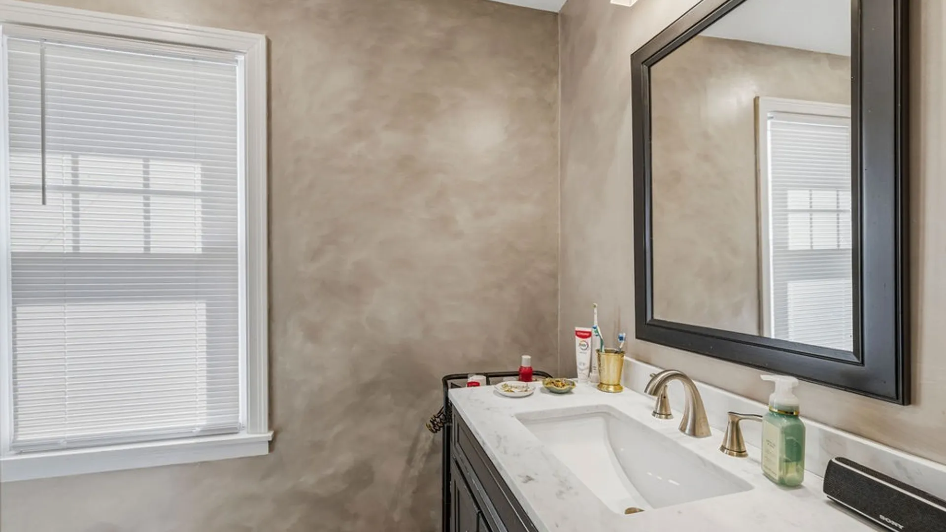 Property at 8935 Joliet Avenue, Niagara Falls, NY 14304 24