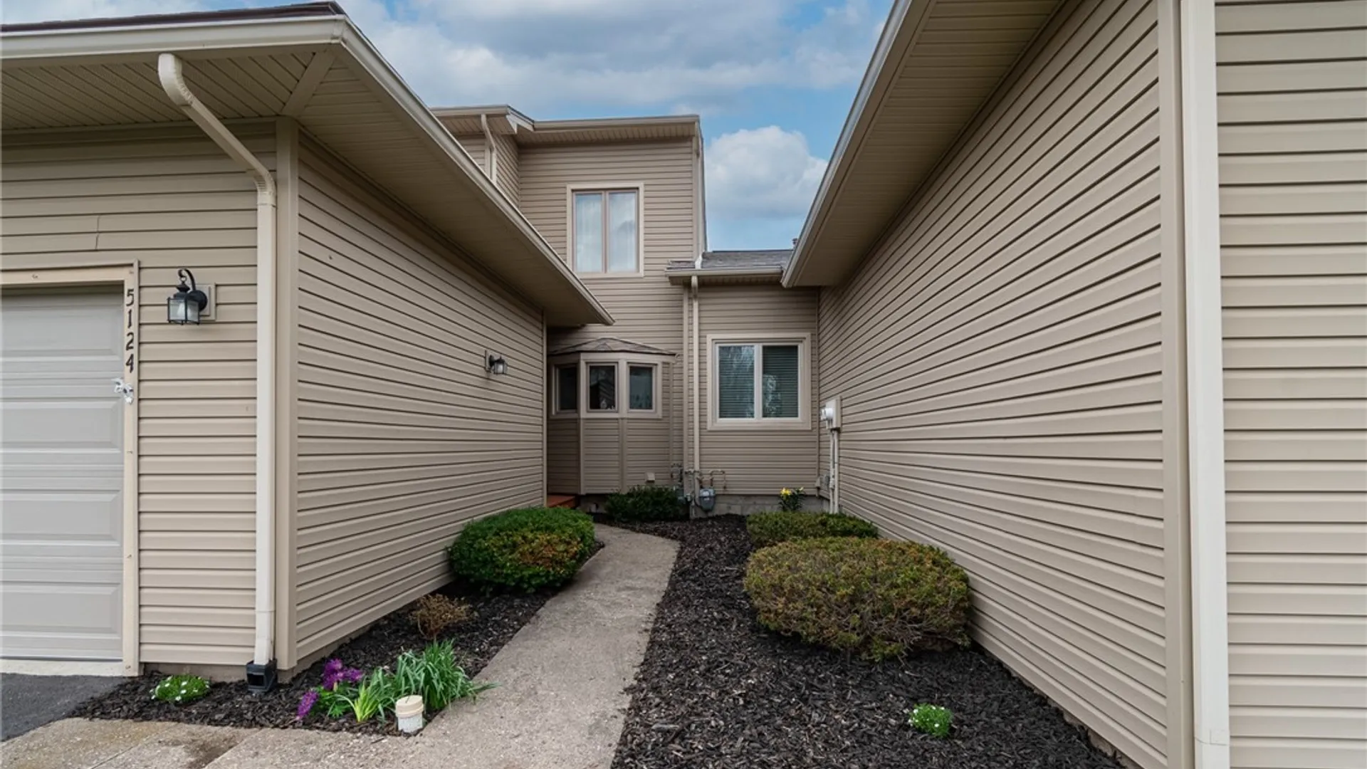 Property at 5124 Springbush Dr Drive, Canandaigua Town, NY 14424 2