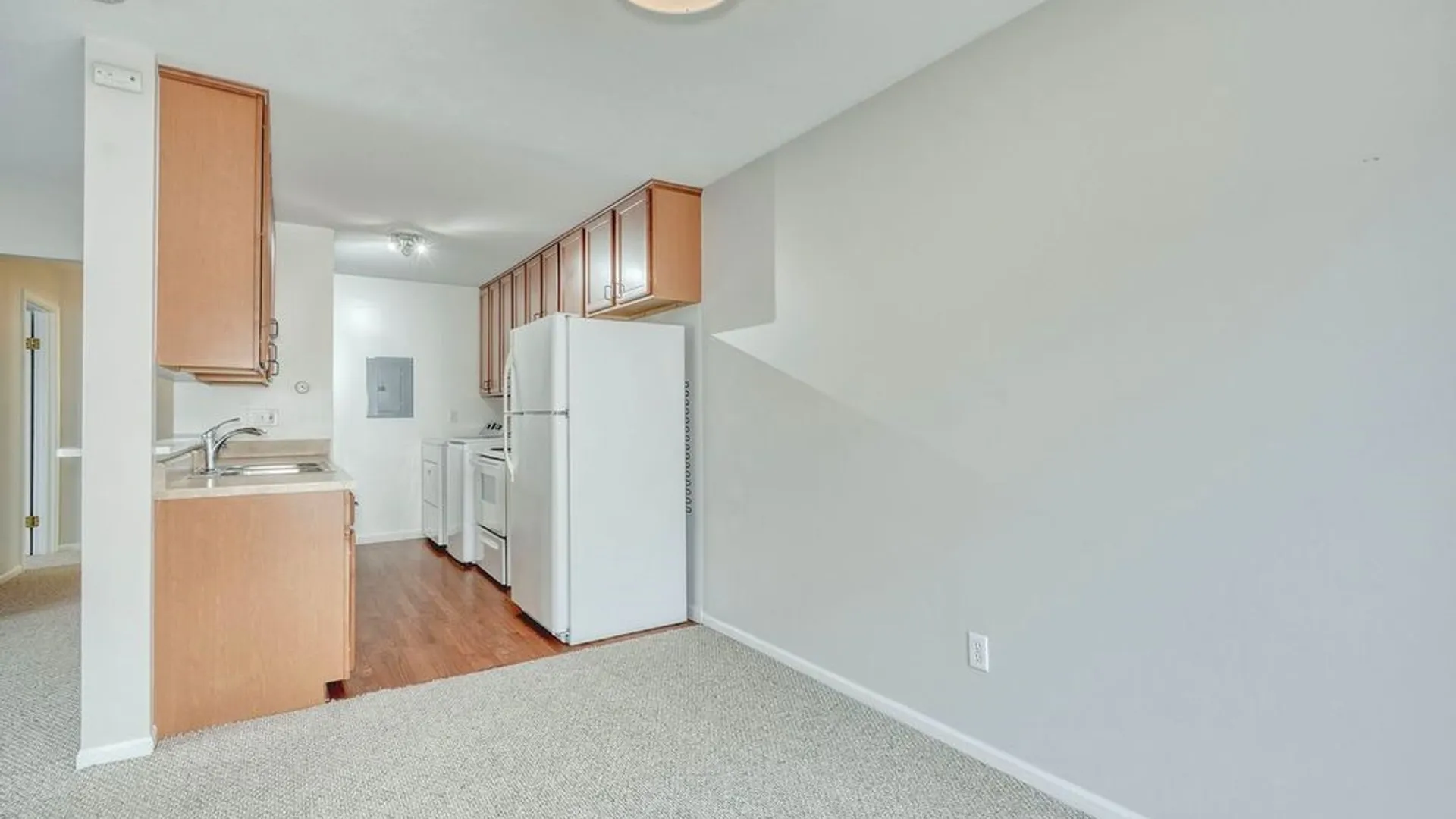 Property at 17 Eagle Lane, Perinton, NY 14450 14