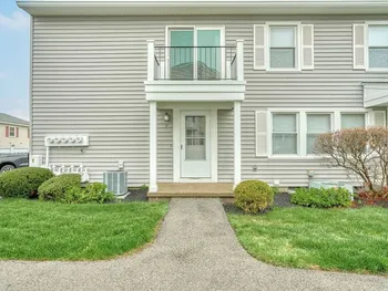 Property at 17 Eagle Lane, Perinton, NY 14450