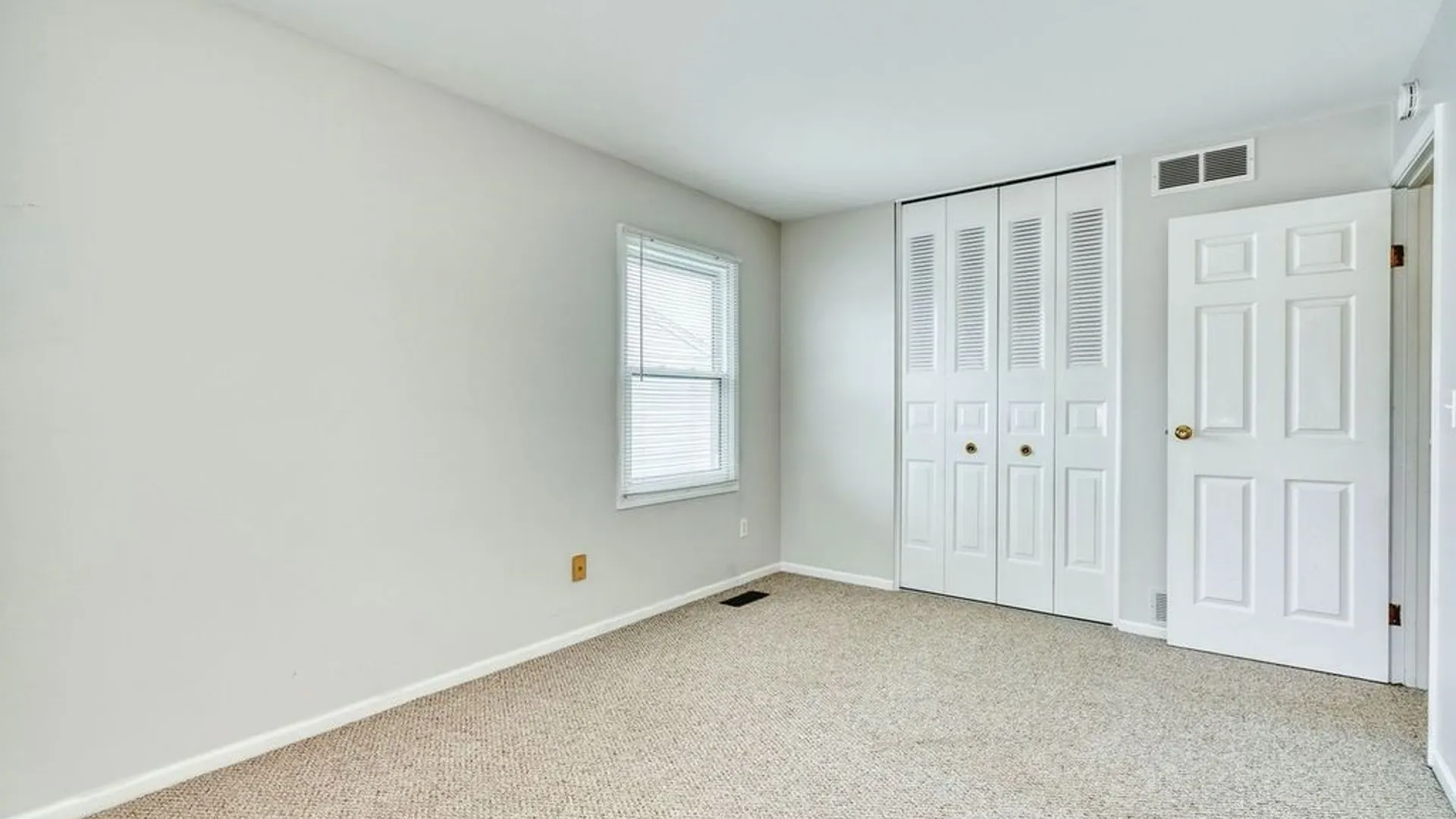 Property at 17 Eagle Lane, Perinton, NY 14450 27