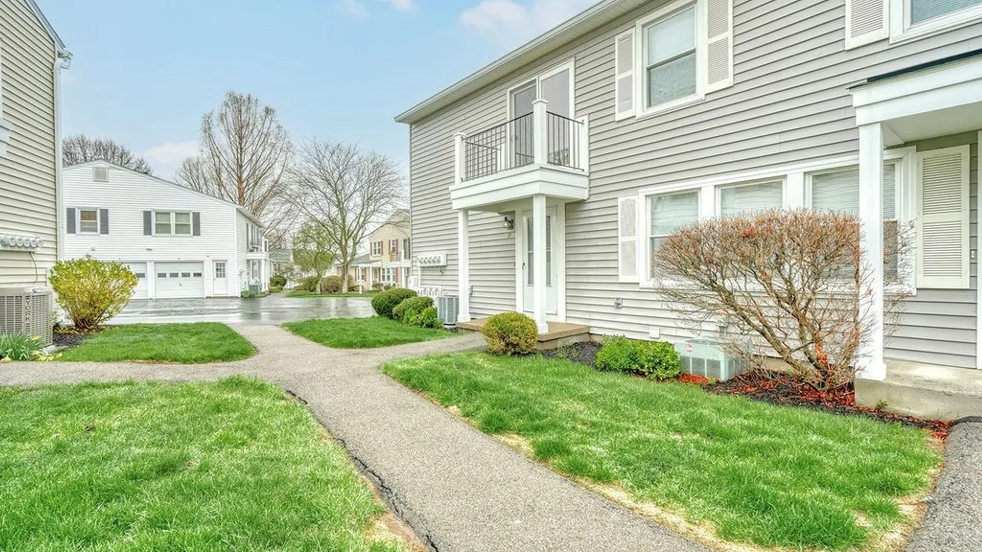 Property at 17 Eagle Lane, Perinton, NY 14450 3