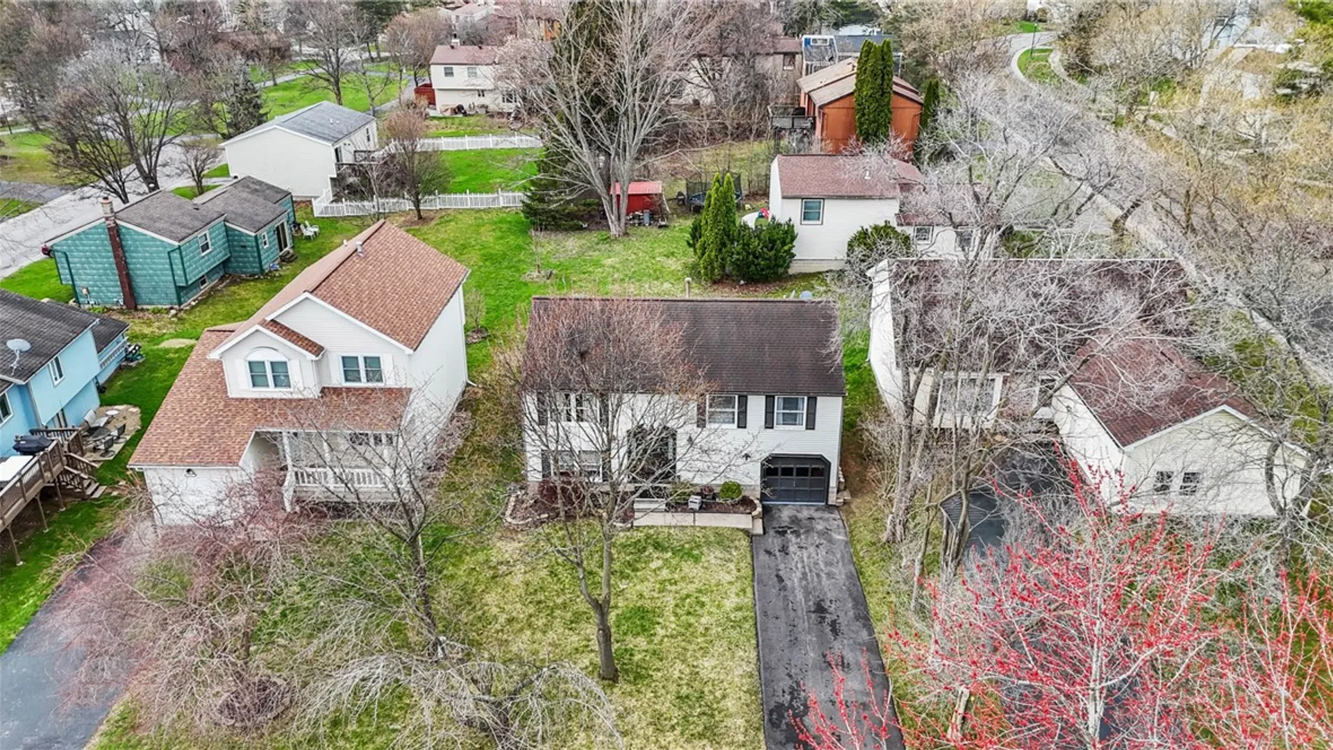 Property at 7 Shadbush, Henrietta, NY 14586 24