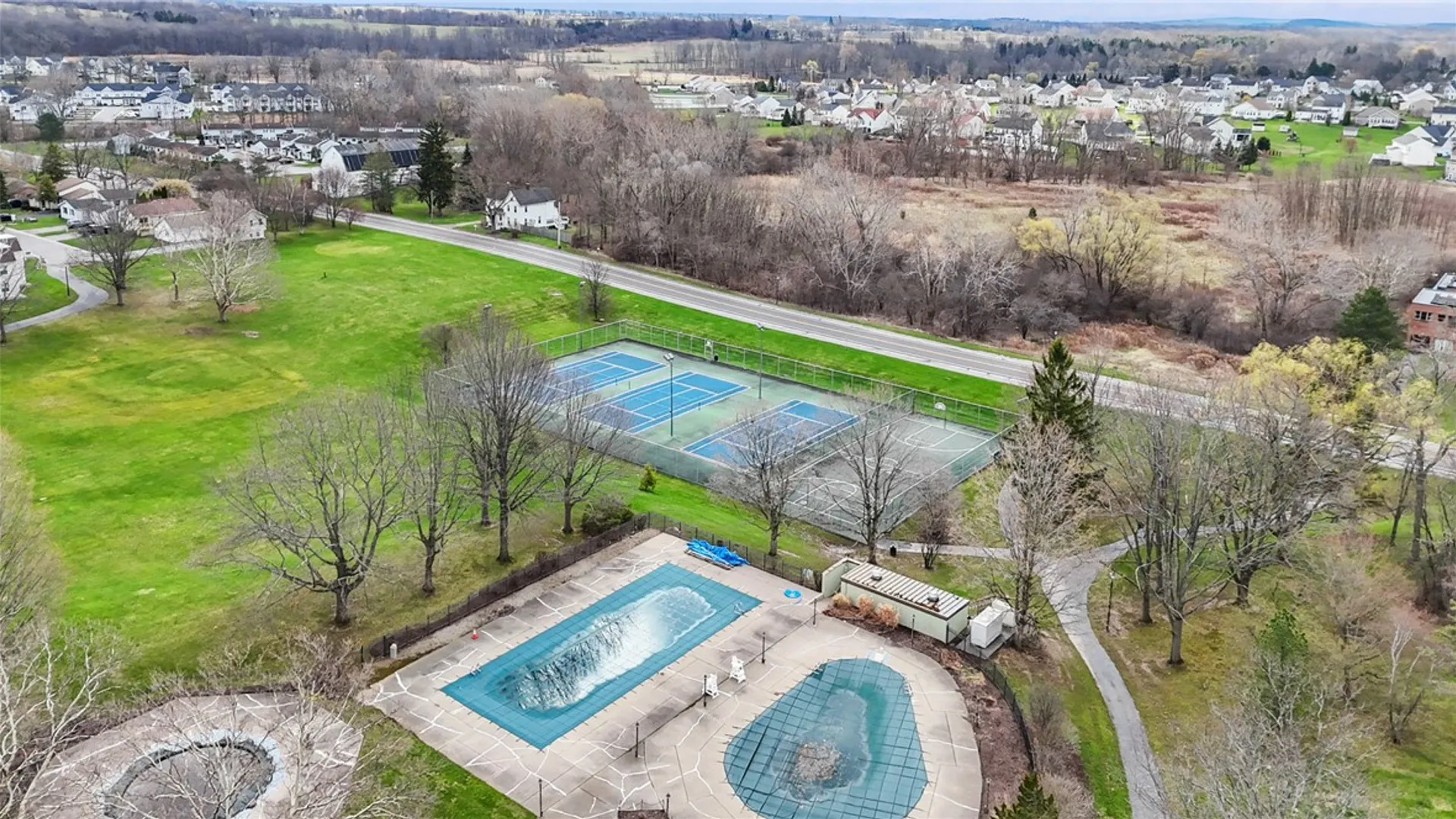 Property at 7 Shadbush, Henrietta, NY 14586 28