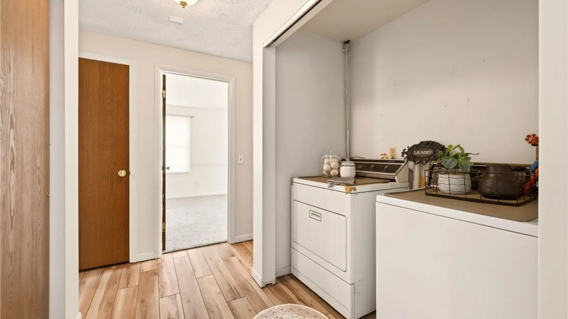 Property at 20 Tall Tree Drive, Penfield, NY 14526 15