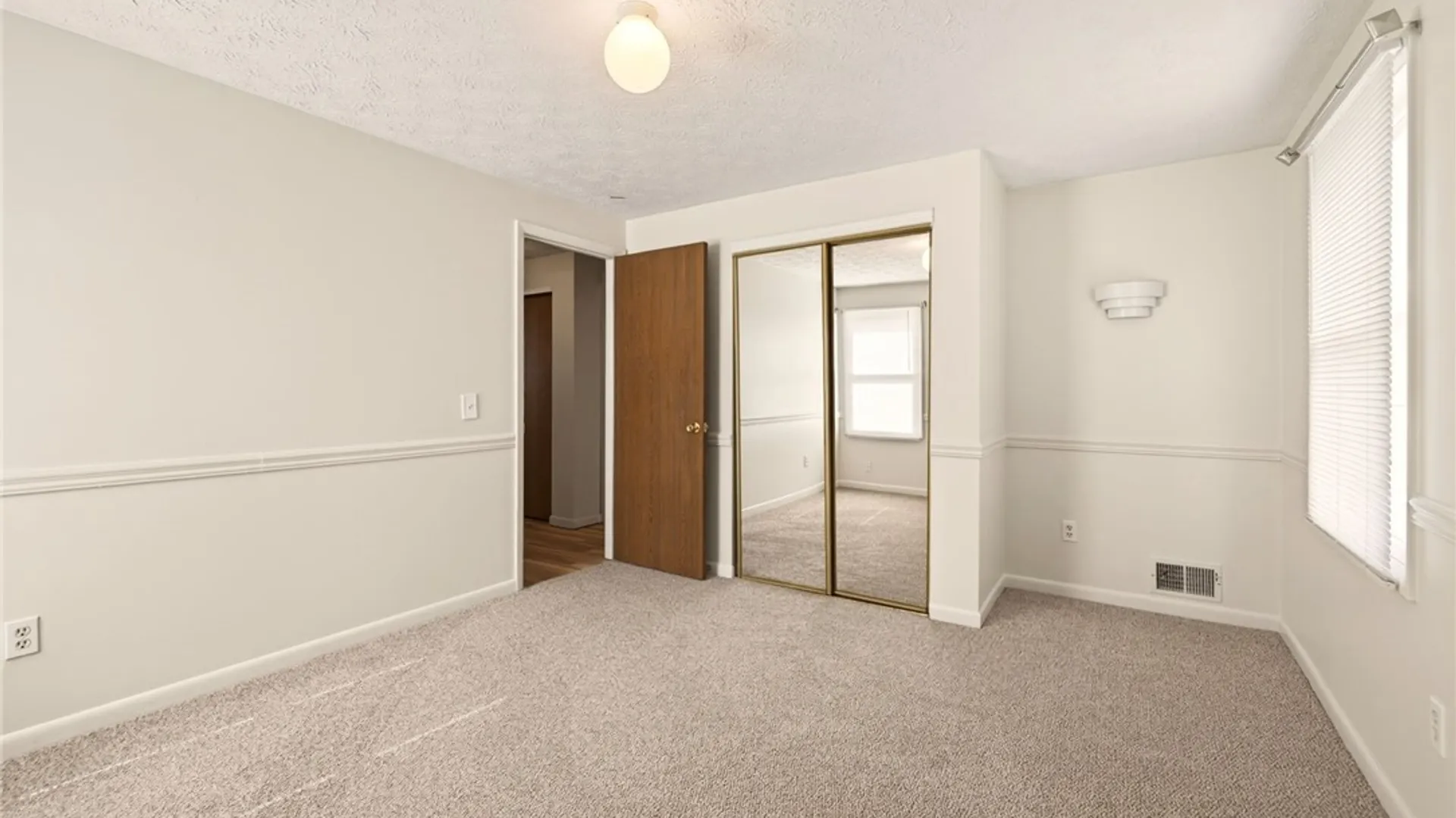 Property at 20 Tall Tree Drive, Penfield, NY 14526 20