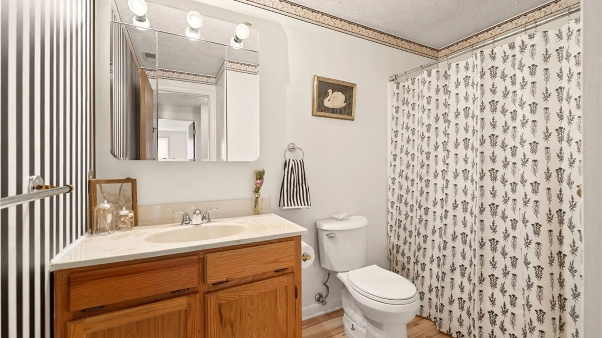 Property at 20 Tall Tree Drive, Penfield, NY 14526 21