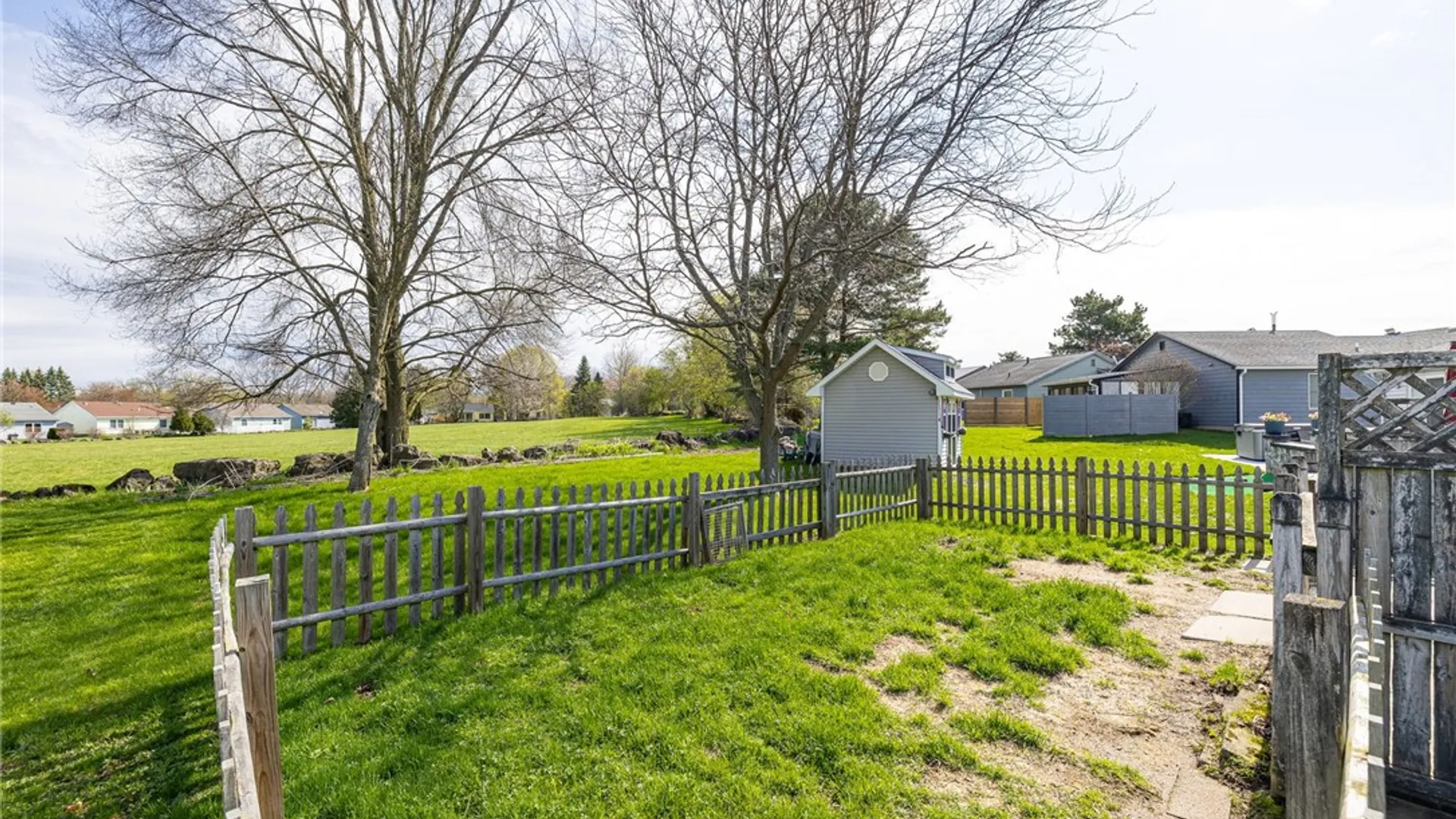 Property at 20 Tall Tree Drive, Penfield, NY 14526 22