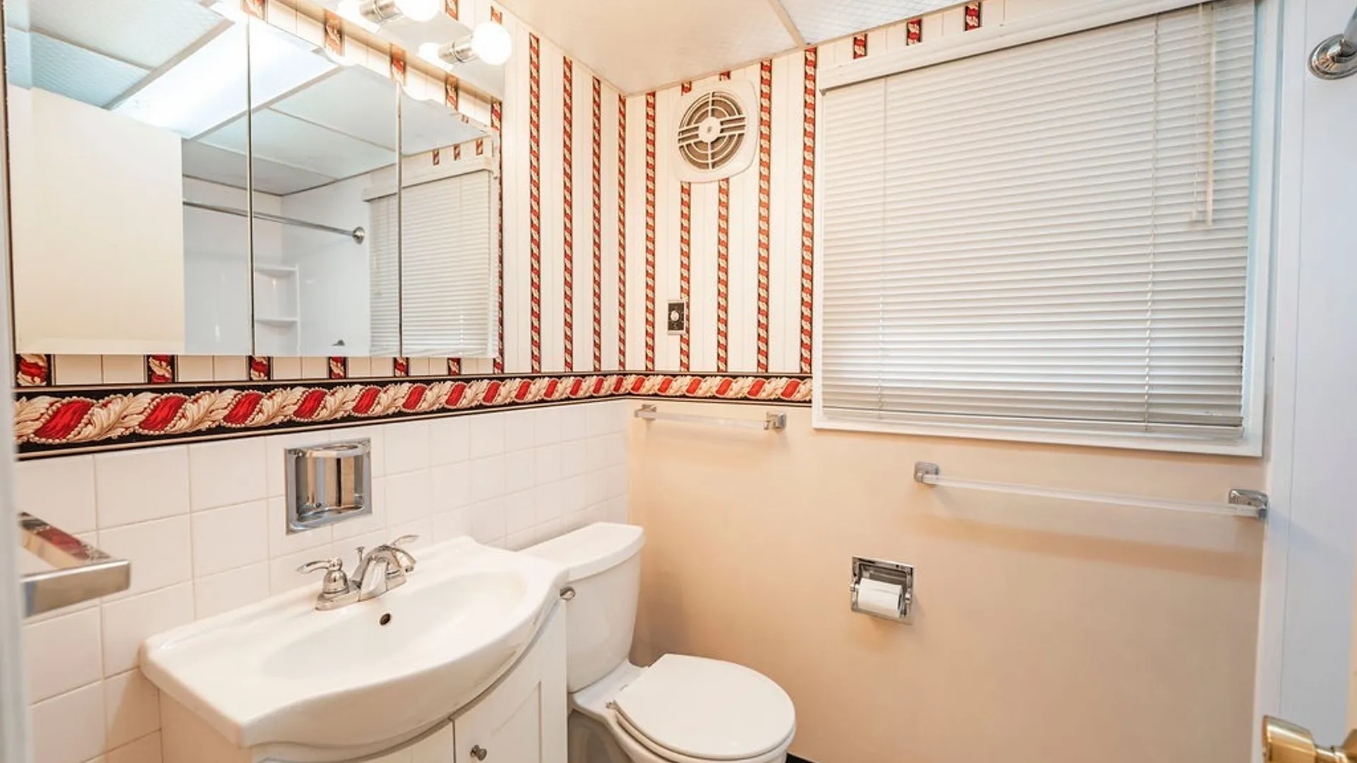 Property at 241 Dexter, Tonawanda, NY 14150 23