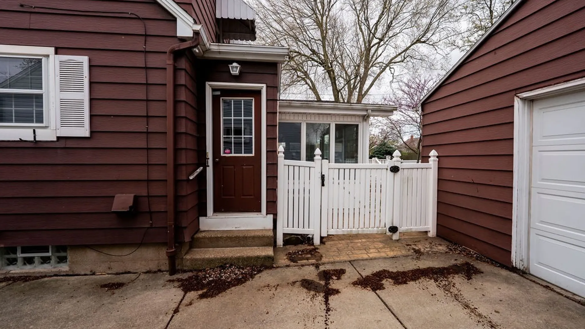 Property at 241 Dexter, Tonawanda, NY 14150 3