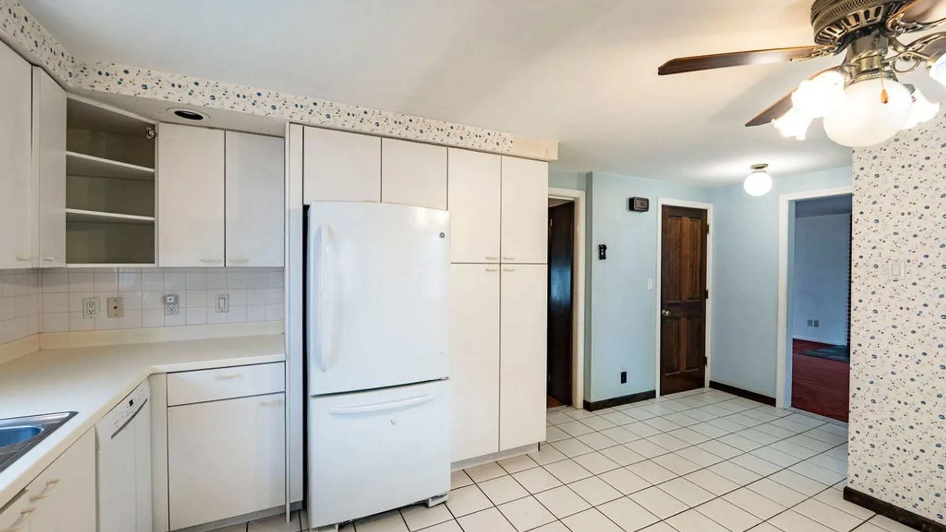 Property at 241 Dexter, Tonawanda, NY 14150 4