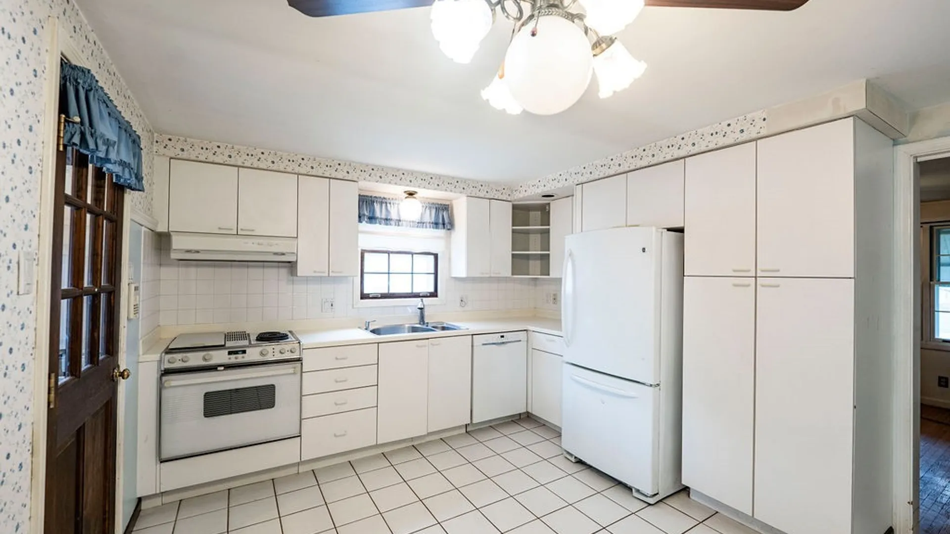 Property at 241 Dexter, Tonawanda, NY 14150 6