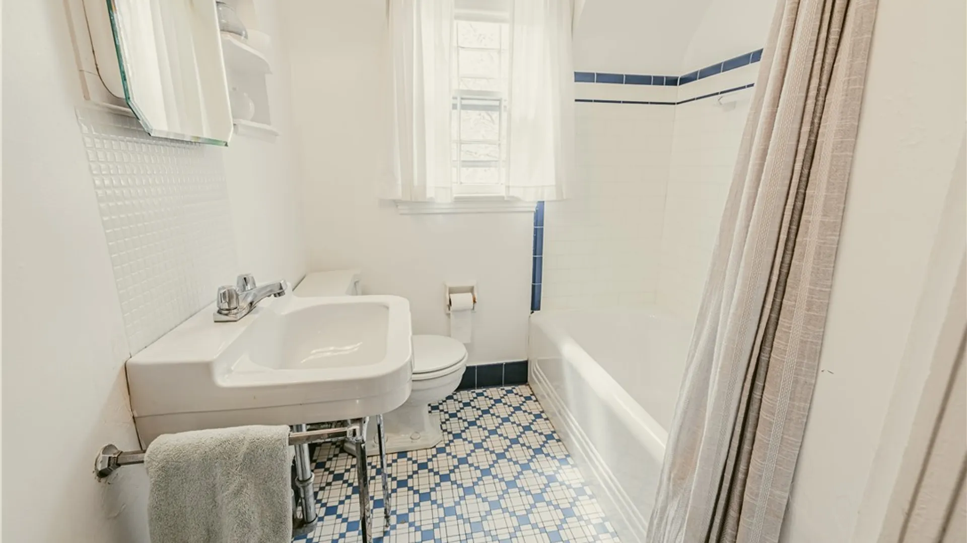 Property at 296 Troy Road, Brighton, NY 14618 26