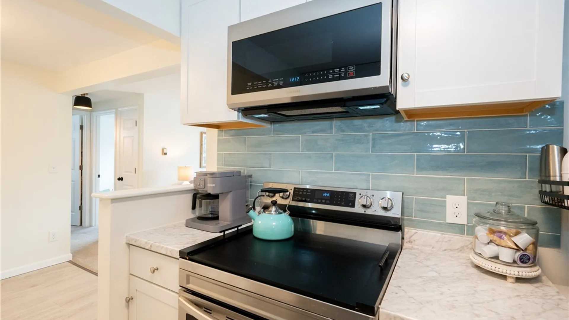 Property at 1112 Indian Church Road, West Seneca, NY 14224 17