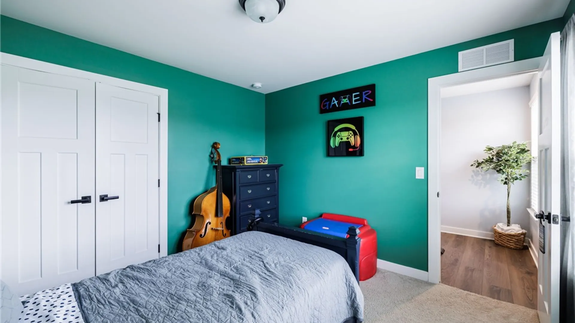 Property at 1816 Halesworth Lane, Webster, NY 14519 36