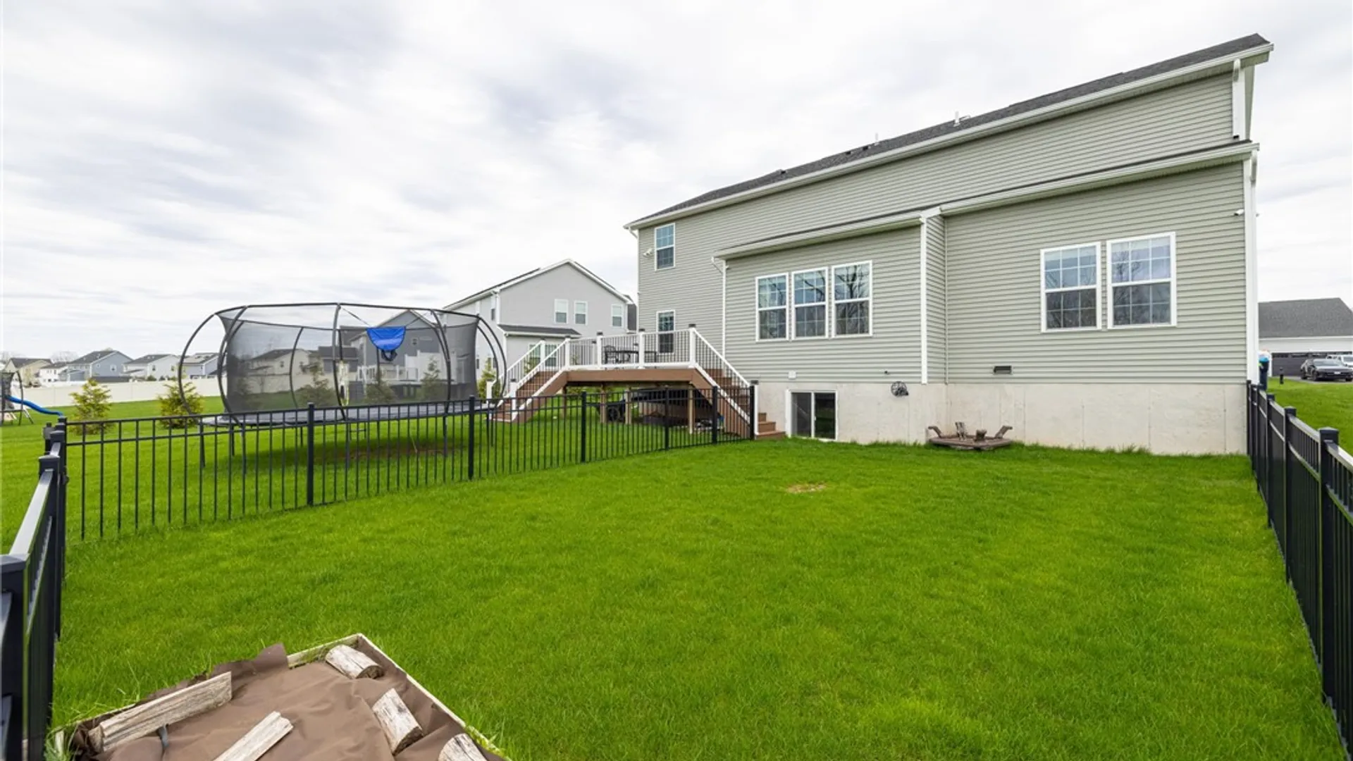 Property at 1816 Halesworth Lane, Webster, NY 14519 47