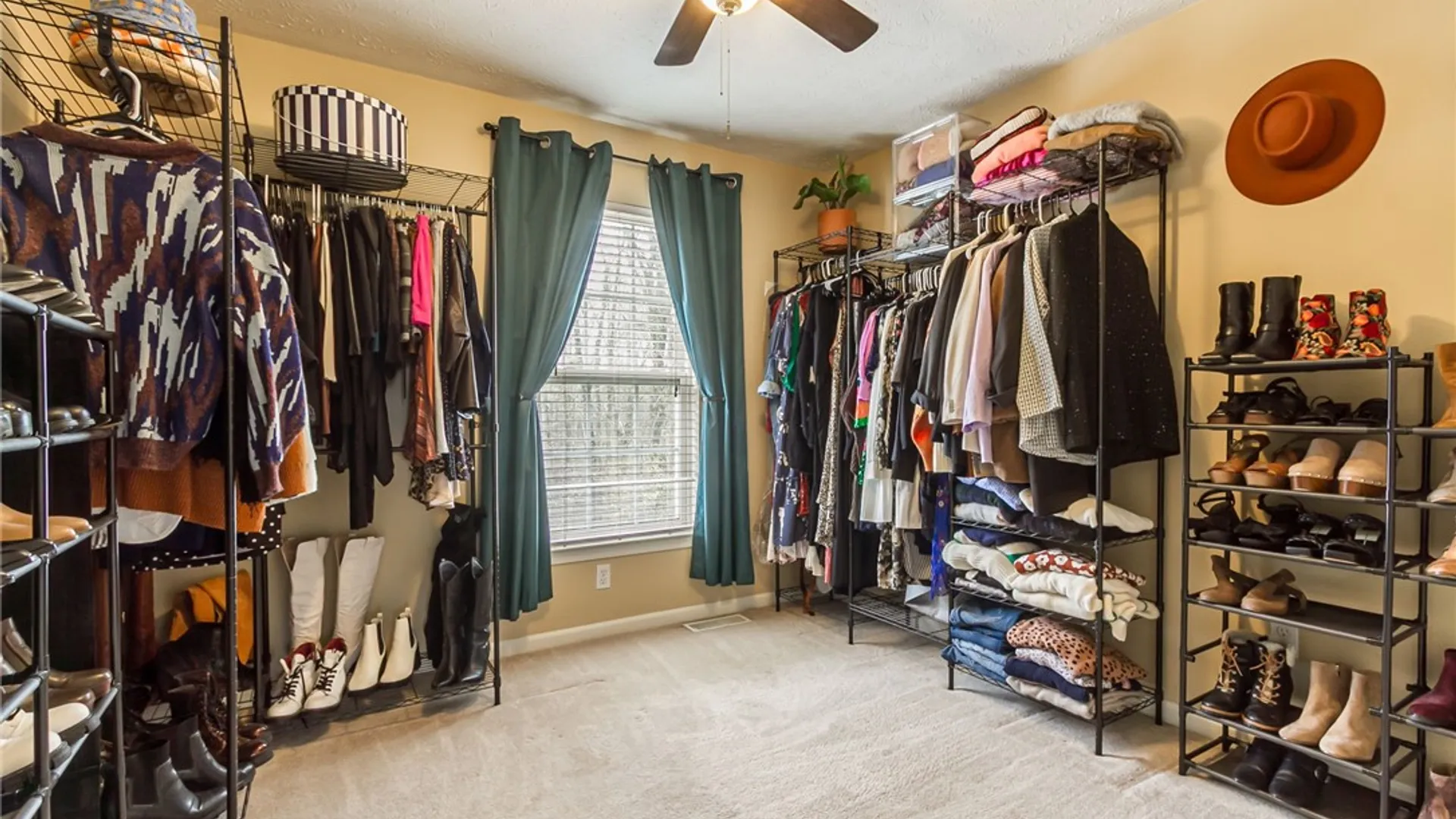 Property at 33 Chadwick Manor, Perinton, NY 14450 27