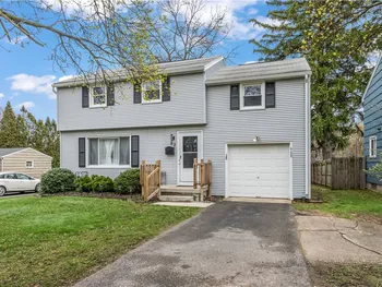 92 Hilltop Road, Greece, NY 14616