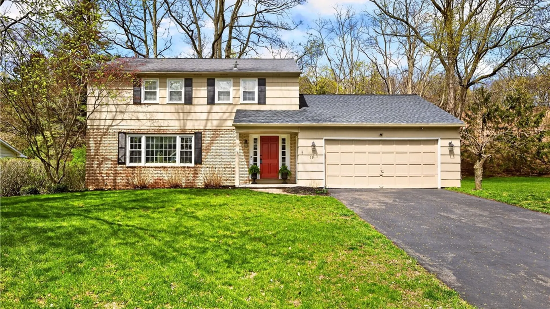Property at 19 Bretton Woods Drive, Pittsford, NY 14618 2